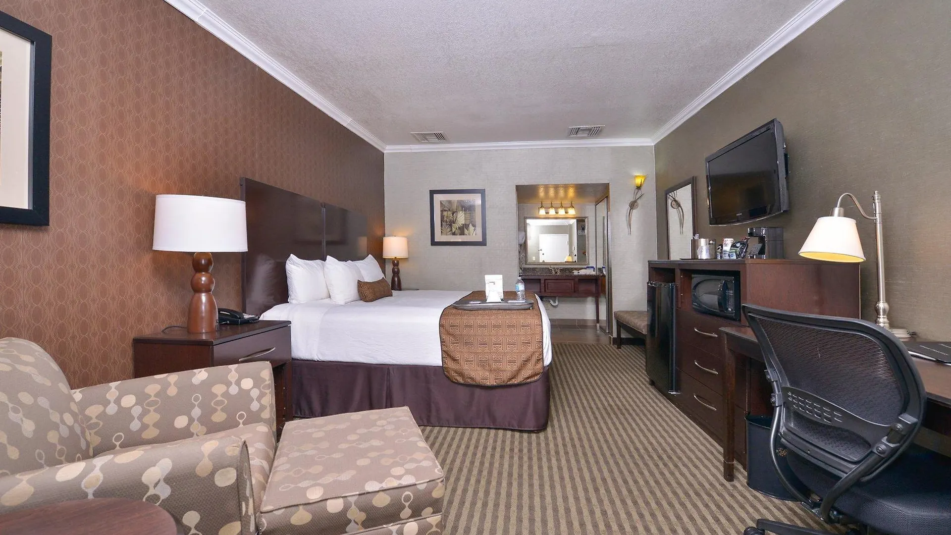 Best Western Innsuites Phoenix Hotel & Suites