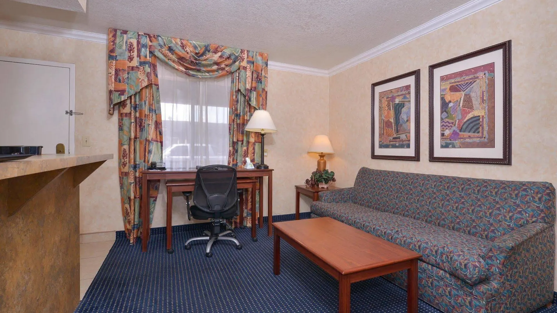 Best Western Innsuites Phoenix Hotel & Suites